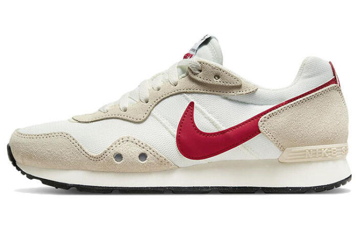Nike Venture Runner