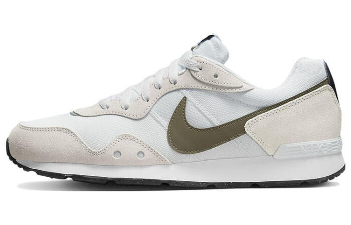 Nike Venture Runner