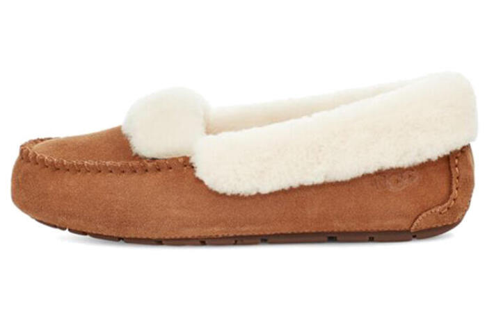 UGG Dakota Spill Seam