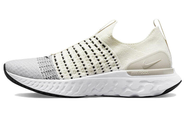 Nike React Phantom Run Flyknit 2