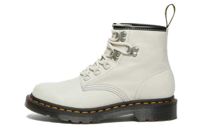 Dr.Martens/ 101 Hardware Virginia