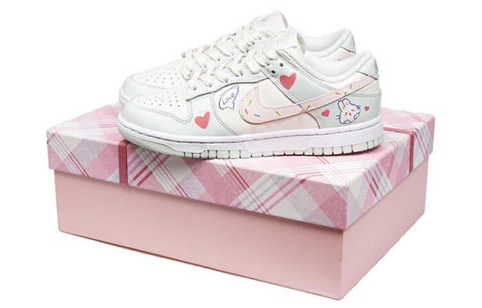 Nike Dunk Barely Green