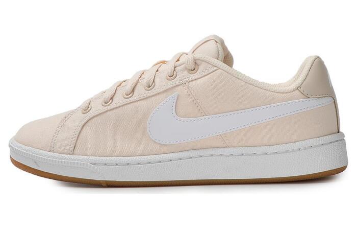 Nike Court Royale