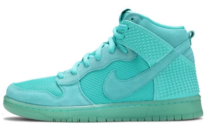 Nike Dunk CMFT Premium Light Retro