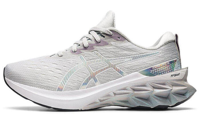 Asics Novablast 2