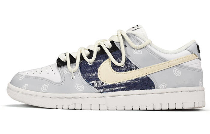Nike Dunk Triple White