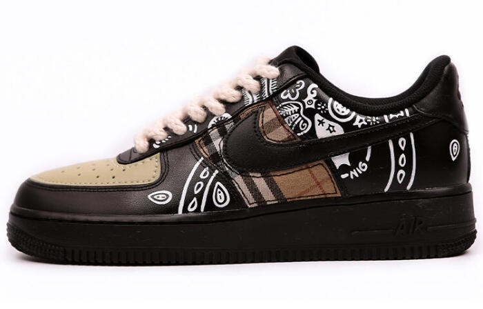Nike Air Force 1 Low "Triple Black"
