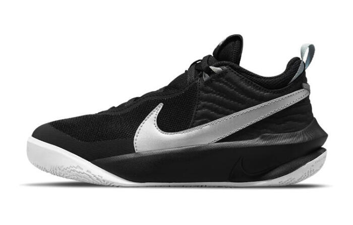Nike Team Hustle D 10