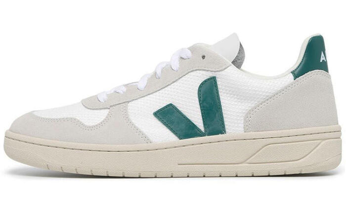 VEJA V-10 B-Mesh