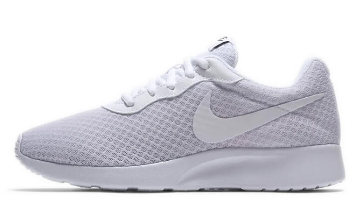 Nike Tanjun