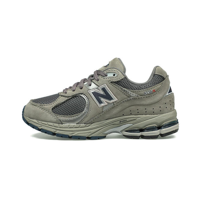 New Balance NB 2002R