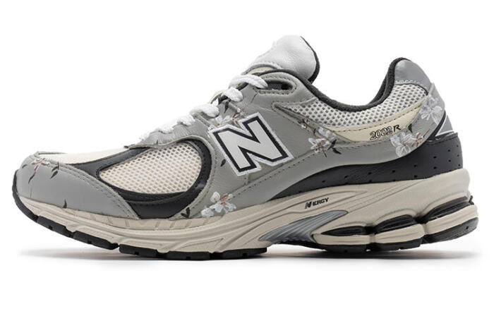 New Balance NB 2002R